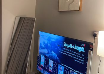 استديو بأثاث مريح وبسيط