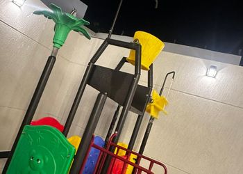 شاليه بألعاب مائية ومسبح خارجي