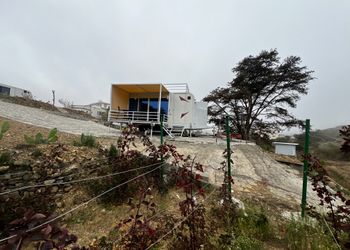 كرفان بغرفة نوم وأجواء ممتعة