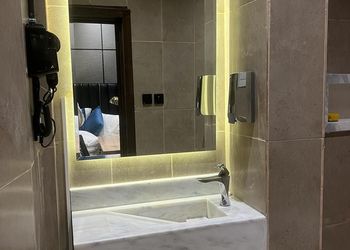 استديو بسرير ماستر وجلسة 