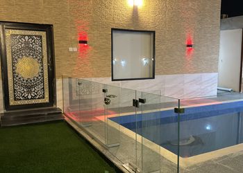 شاليه بمسطح اخضر و مسبح