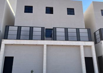 استديو انيق بدخول ذاتي