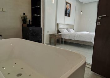 شاليه بركن شواء وألعاب مائية 