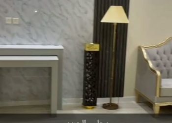 شاليه بخيمة و مسطح اخضر  