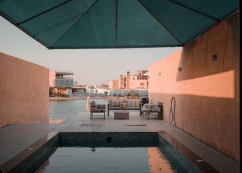 شاليه بمسبح و 4 غرف نوم