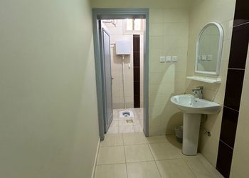 استديو بسرير ماستر وجلسة جانبية