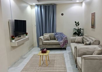 شقة بغرفتين نوم وصالة 