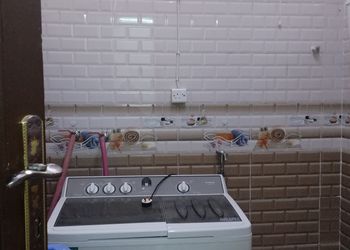 دور ارضي بمجالس وغرف نوم