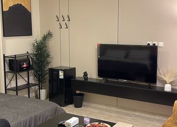 استديو بسرير ماستر وجلسة جانبية