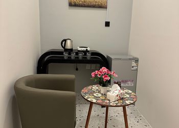 استديو فاخر مدخل خاص دور ارضي