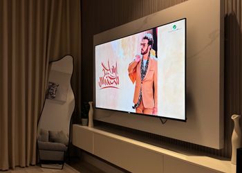 استديو بسرير ماستر وجلسة جانبية 