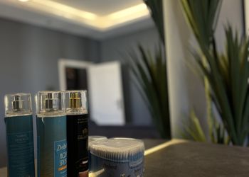 استديو بسرير ماستر وجلسة جانبية 