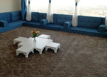 استراحة بجلسه خارجيه مطله