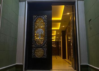 استديو بسرير ماستر وجلسة جانبية