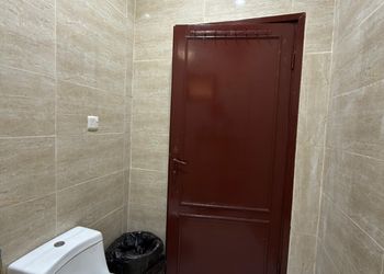 شاليه بجلسة خارجية ومجلس