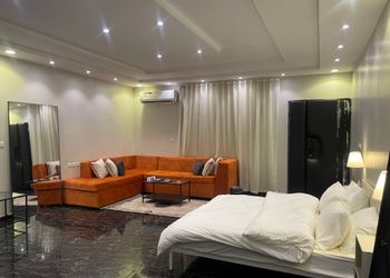استديو بدخول ذاتي وسرير مريح 
