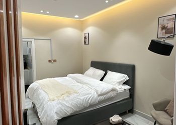 استديو بدخول ذاتي