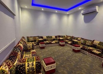 شاليه بمجلس داخلي وغرفة نوم 