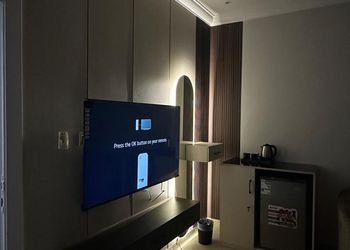 استديو بسرير ماستر وجلسة جانبية