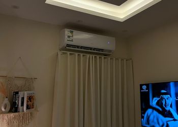 استديو هادئ بدخول ذاتي 