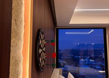 استديو بتصميم أنيق وإطلالة مميزة