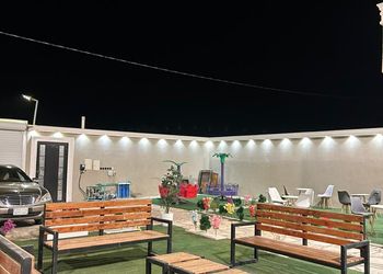 شاليه بجلسة خارجية وأجواء ممتعة 