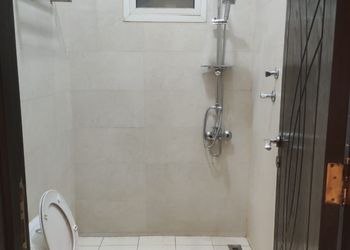 استديو بأثاث مريح وبسيط 