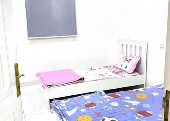 شاليه بألعاب مائية وجلسة خارجية