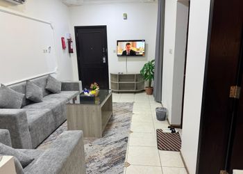 شقة بصالة وغرفة نوم 