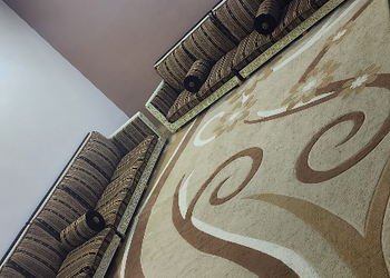 استراحة بمسطح اخضر ومسبح خارجي