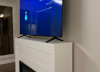 شقة بأربع غرف نوم وبلكونة