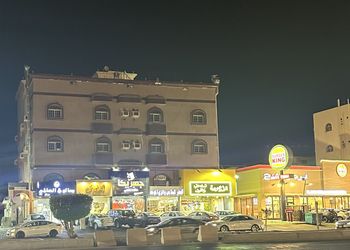 شقة بغرفتين نوم وغرفة جلوس 