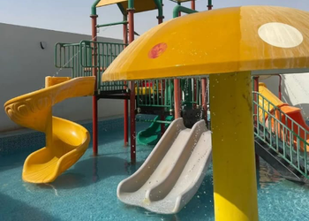 شالية بمجلس مطل على الفناء الخارجي 