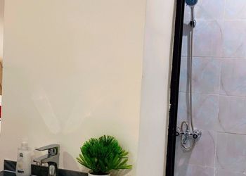 استديو بسرير ماستر وجلسة جانبية