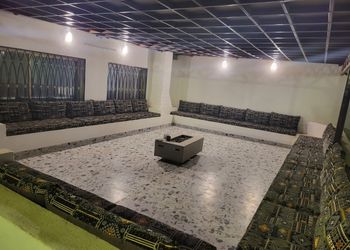 استراحة بمسبح خارجي ومجالس 