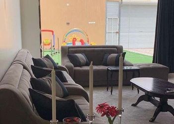 شاليه بغرفة نوم مطله على المسبح