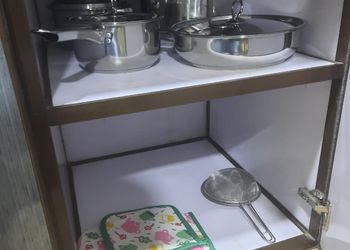 شقة بغرفة جلوس وغرفتين نوم 