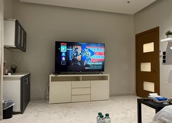 استديو بتصميم أنيق ودخول ذاتي