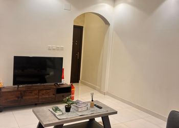 استديو بأثاث مريح وبسيط 