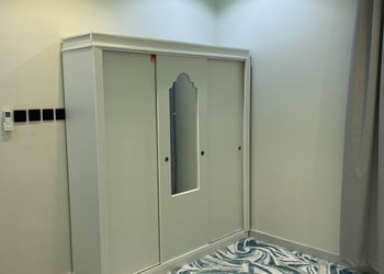 شالية بمجلس مطل على المسبح 