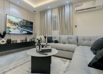 شقة بتصميم أنيق ودخول ذاتي 