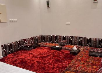 استراحة انيقة بمسبح خارجي وجلسة