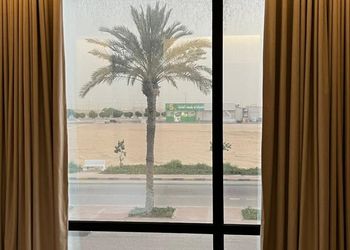 شقة بصالة وغرف نوم