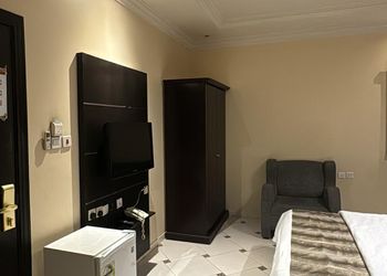 استديو هادئ بسرير ماستر 