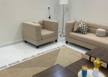 شقة بغرفة معيشة وغرفتين نوم 