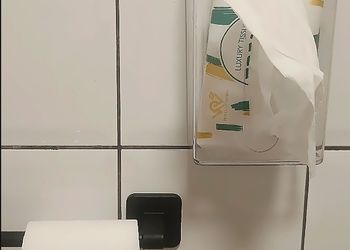 شقة بغرفة معيشة وغرفة نوم 