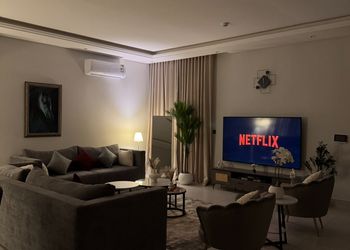 شقة بدخول ذاتي وتصميم أنيق 