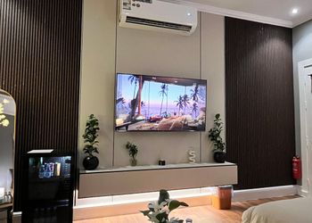 استديو بسرير ماستر وجلسة جانبية 