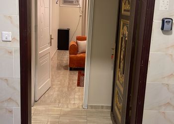 استديو بسرير ماستر وجلسة جانبية