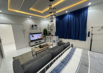 استديو هادئ بدخول ذاتي 